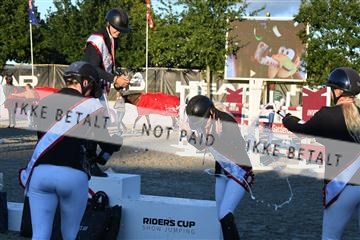172734_akl_01_AKL_7701.JPG