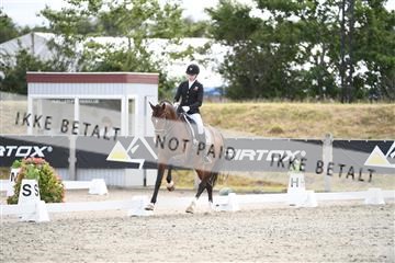 166078_kuo_02_D05_8024.JPG