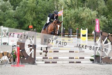 166216_kuo_01_D05_5583.JPG