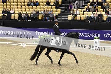 182194_kbb_03_Z091298.JPG