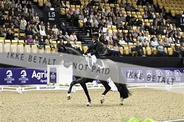 182194_kbb_03_Z091496.JPG